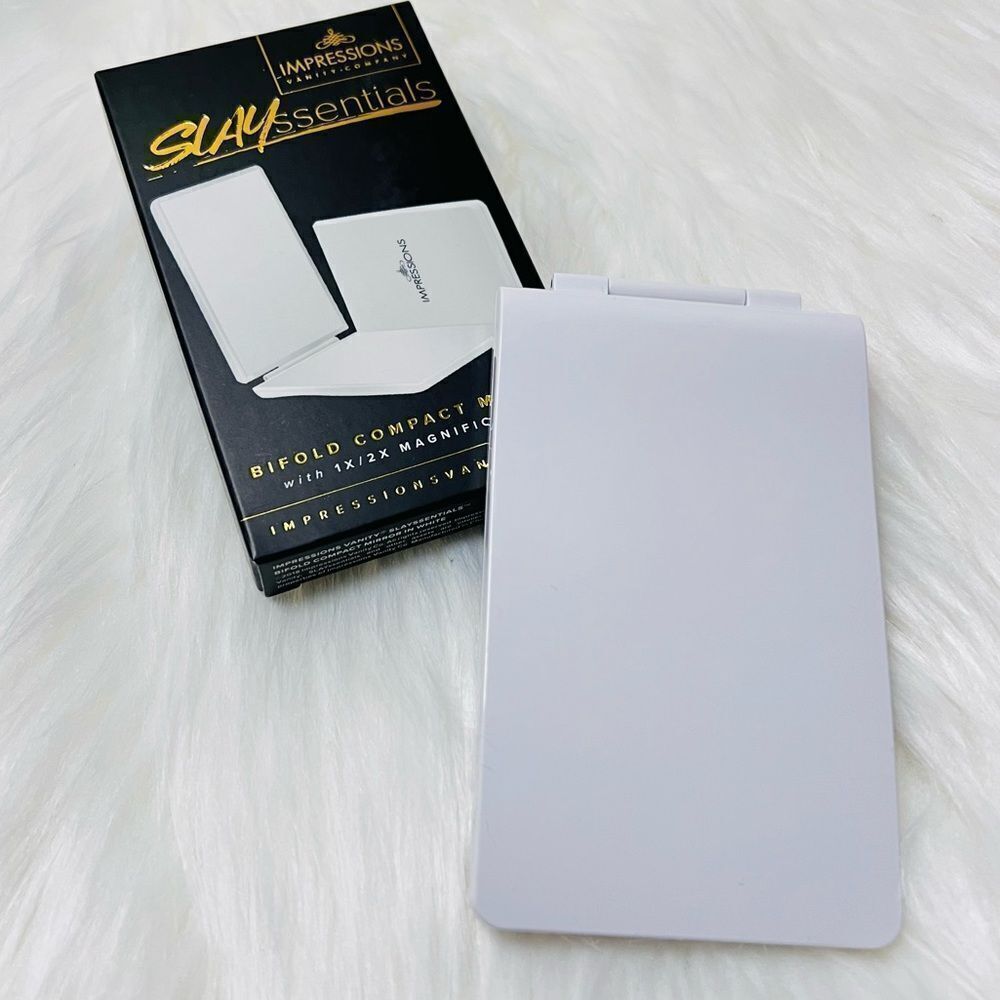 SLAYssentials Bifold Compact Mirror - Picture 2 of 3